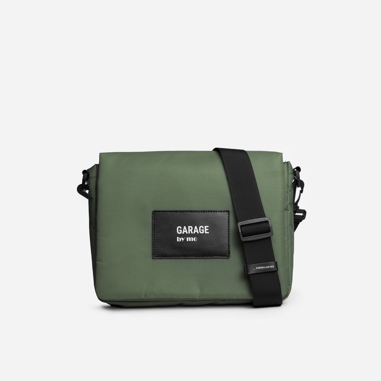 MESSENGER CROSSBODY BAG . KHAKI
