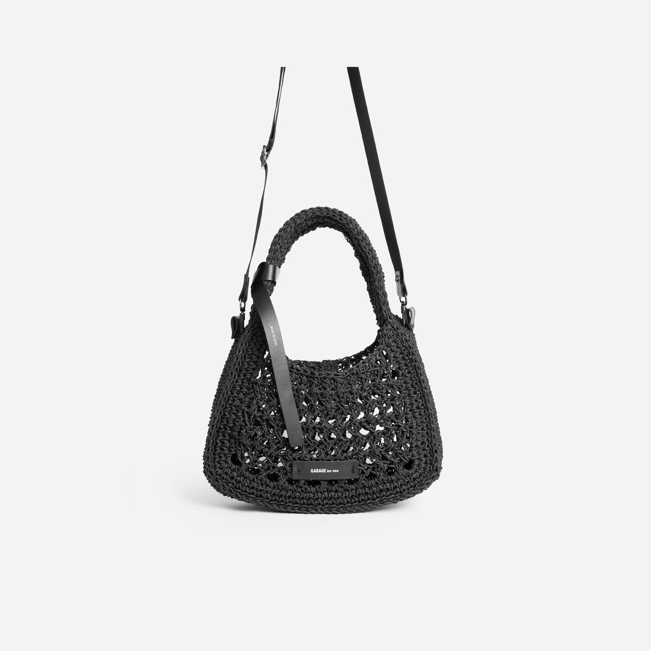 RAFFIA HAND BAG . BLACK