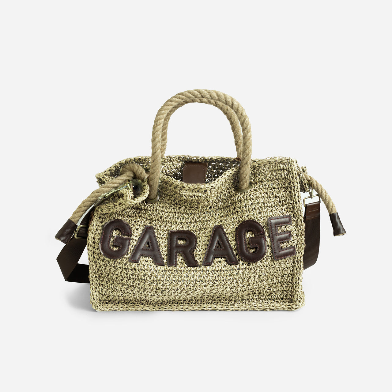 WOVEN ROPE TOTE . VINTAGE