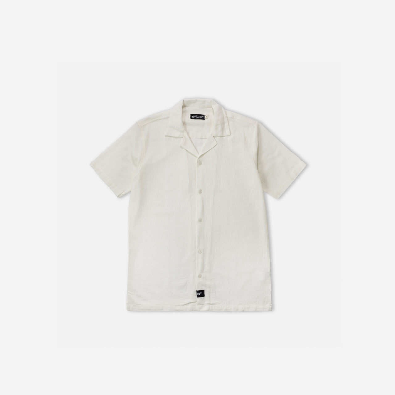 BASIC SHORT SLEEVE SHIRT . OFF WHITE